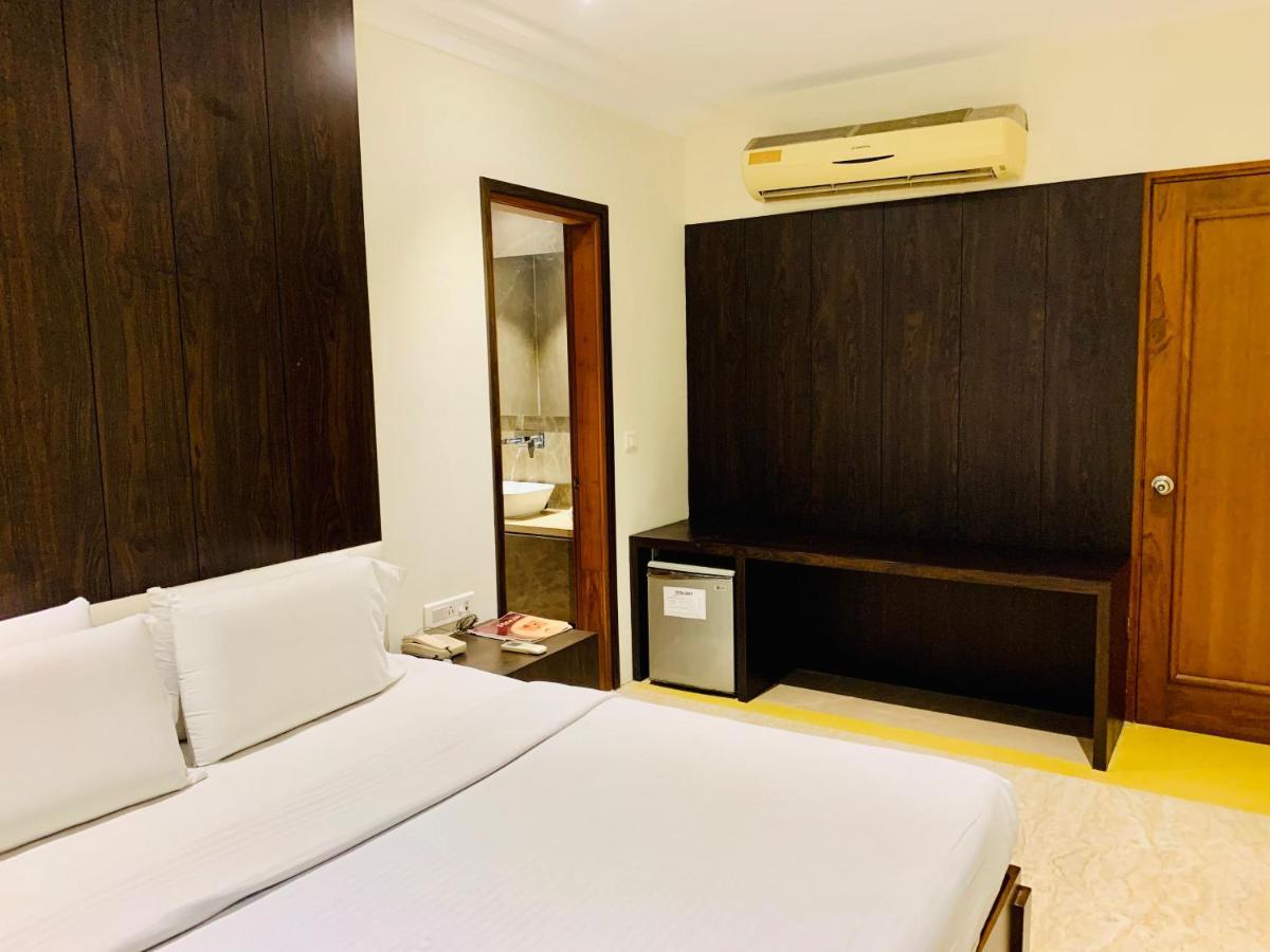 Hotel Bhoomivilas Агра Экстерьер фото