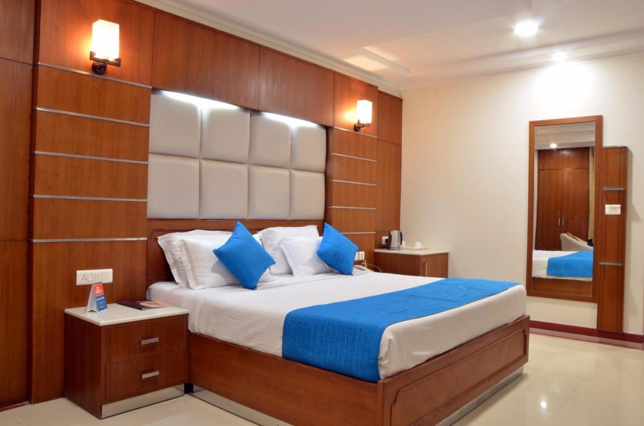 Hotel Bhoomivilas Агра Экстерьер фото