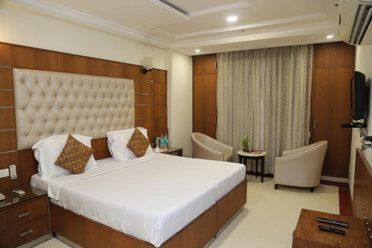 Hotel Bhoomivilas Агра Экстерьер фото